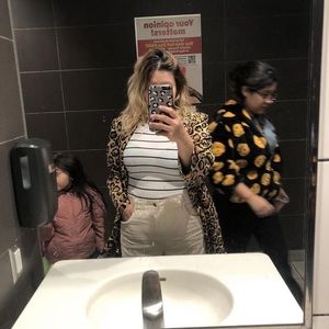 Meet your Posher, Idalia